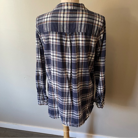WHITE STUFF Plaid Button Down Shirt wth Adjustable Sleeves - Picture 3 of 11